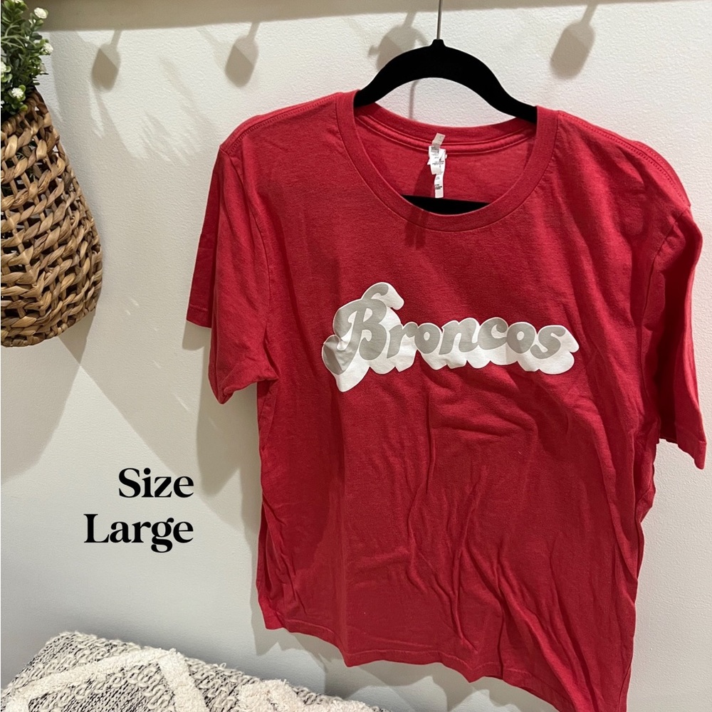 Broncos tee